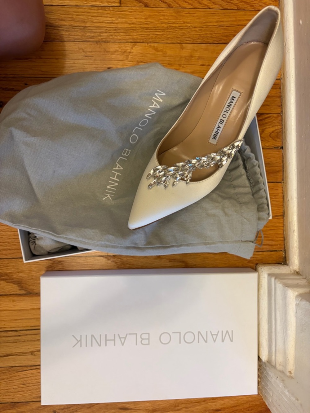 Manolo Blahnik NADIRA White Satin Jewel Buckle Pumps 90mm